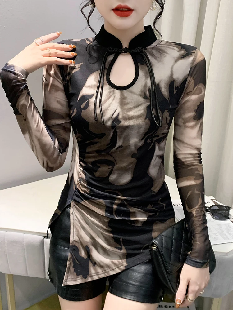 ريترو طباعة طويلة Sve تي شيرت المرأة ربيع الخريف التصميم الأوروبي الحسية الجوف خارج لي قاعدة irt غير المتكافئة غير المستوية