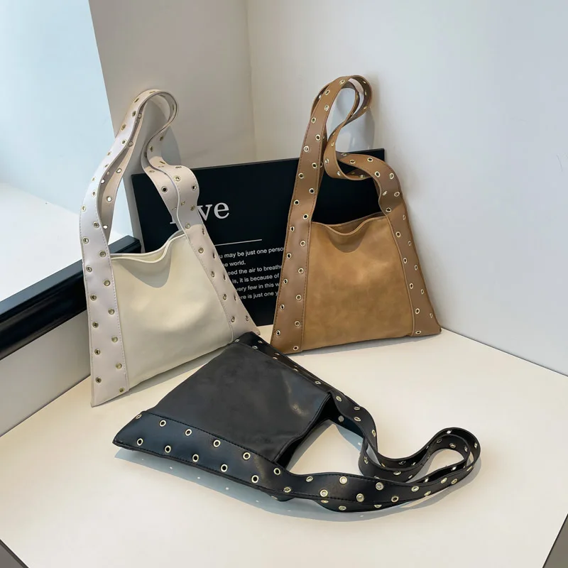

2025 autumn new fashionable and trendy large-capacity bag for women niche shoulder tote bag luxury design
