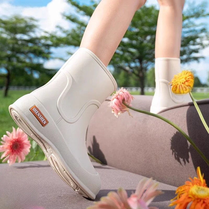 

Women's Rain Boots 2025 New Fashion Outdoor Wear Waterproof Non-slip Heavy Rain Special Medium Tube Rain Boots High Aesthetic...