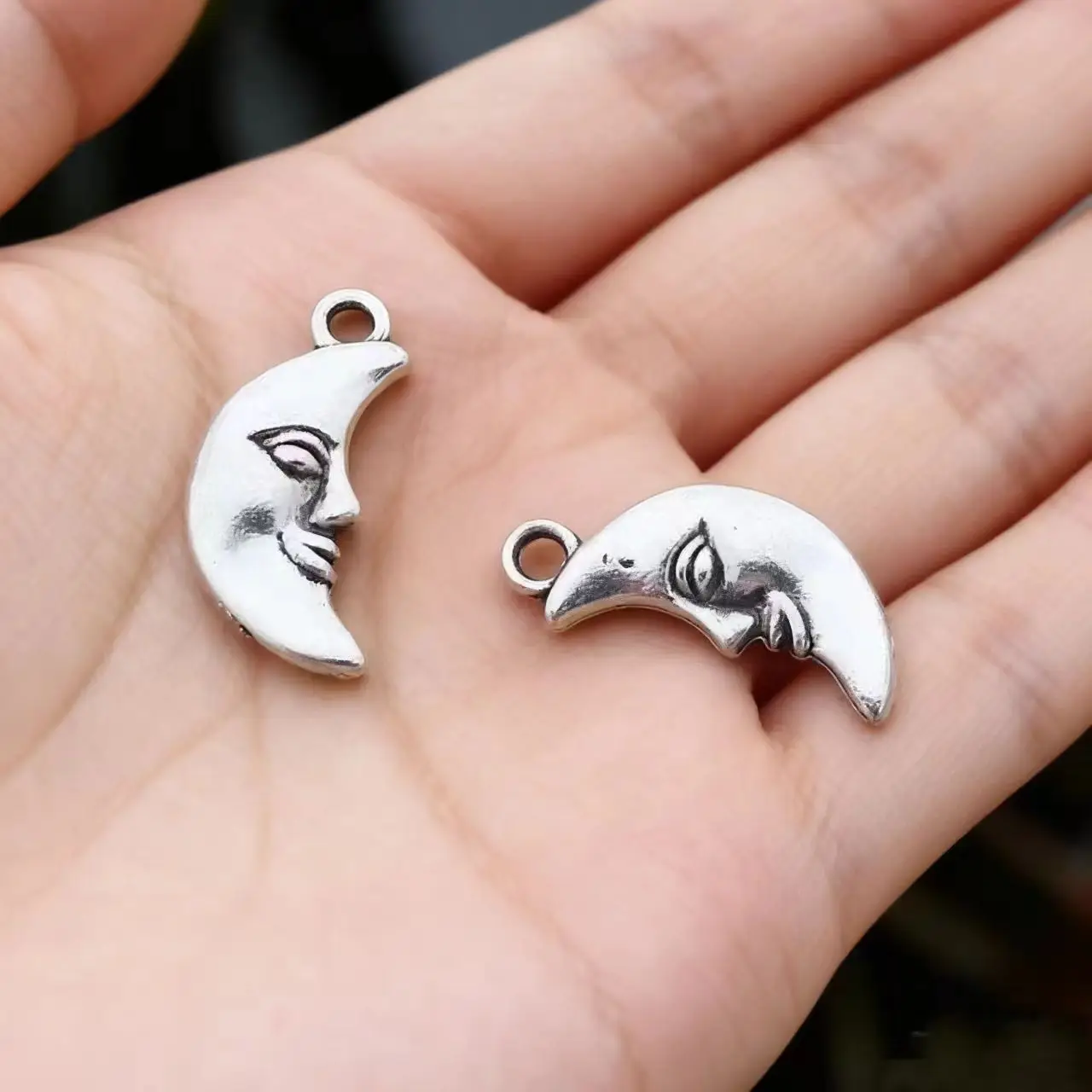 20Pcs/Lot Charms Moon Face 19x9mm Antique  Silver Color Pendants Making DIY Handmade Tibetan Finding Jewelry