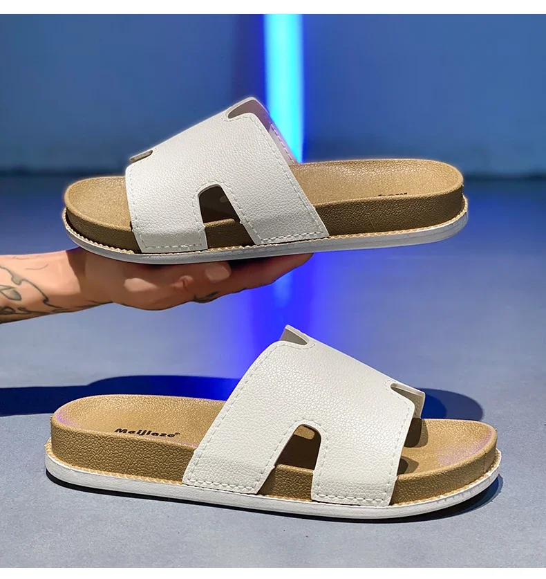 Modische schwarze Herren-Slipper, bequeme, weiche Plateau-Slipper für Herren, Designer-Freizeitslipper, Outdoor-Strandschuhe, Herren-Slides – Detail 14
