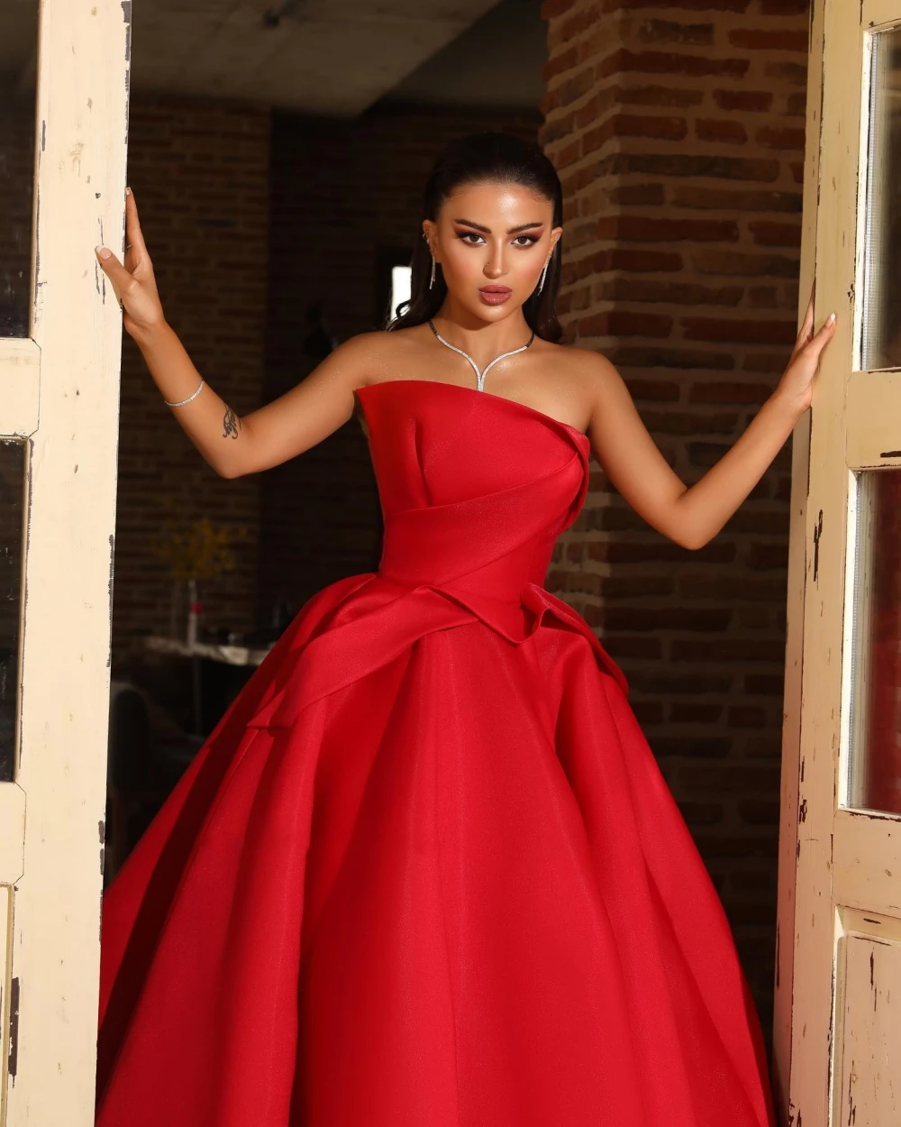 Customized Prom Dresses Simple Strapless Ball Gown Floor Length Evening  Draped s Formal Occasion  vestido formaturaفساتين س