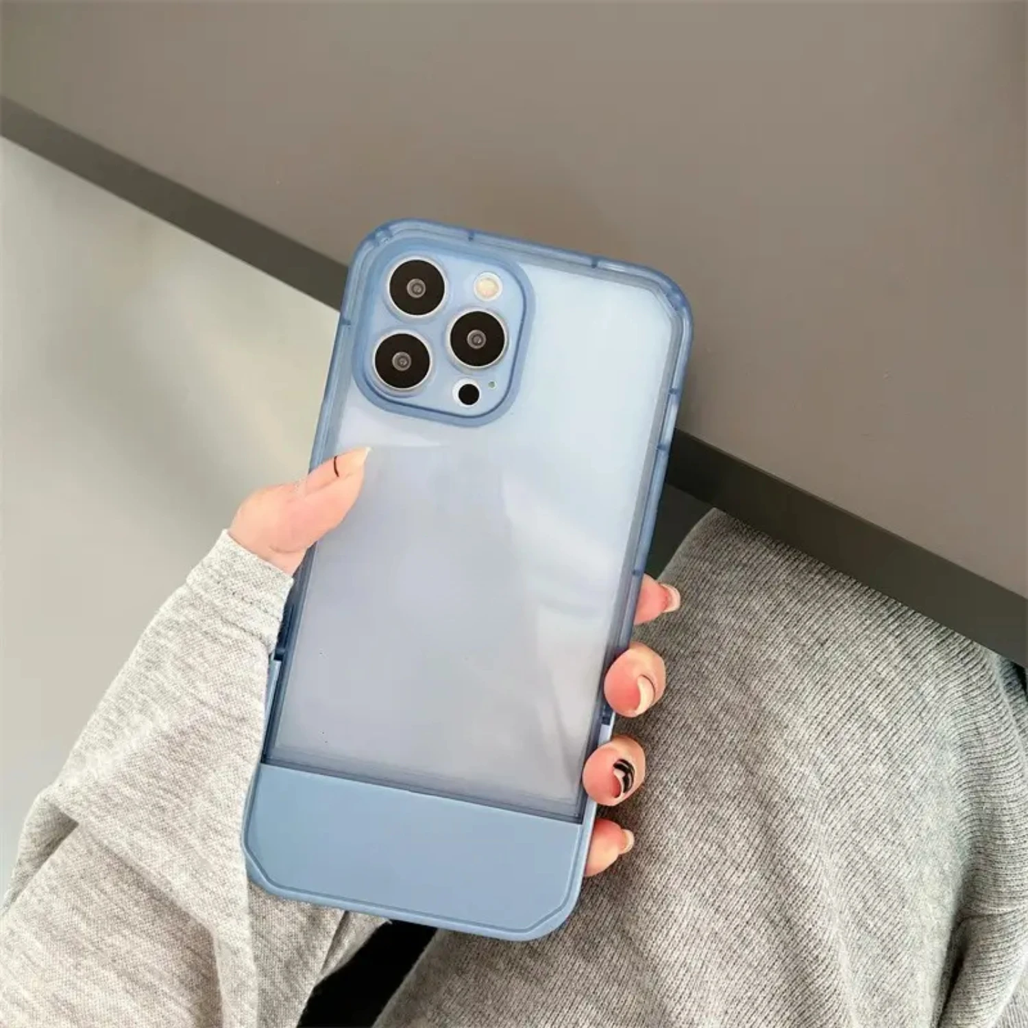 

Sleek and Creative Shockproof Invisible Stand iPhone 14 Pro Max/13 Pro/12/11/Xs Max/Xr/X/7 Plus Case - Innovative Design for Max