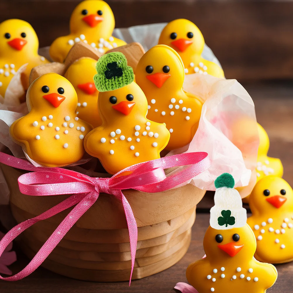 

2pcs Set of 2 Mini Hat Diy Knitting Hats Knitted Beaded Craft for Miniature Accessories