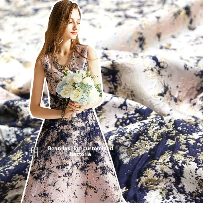 

Окрашенная в пряжу парчовая жаккардовая ткань с градиентом золотого шелкового платья Европейский бренд Модный дизайн Шить оптовая продажа Материал Ткань на метр