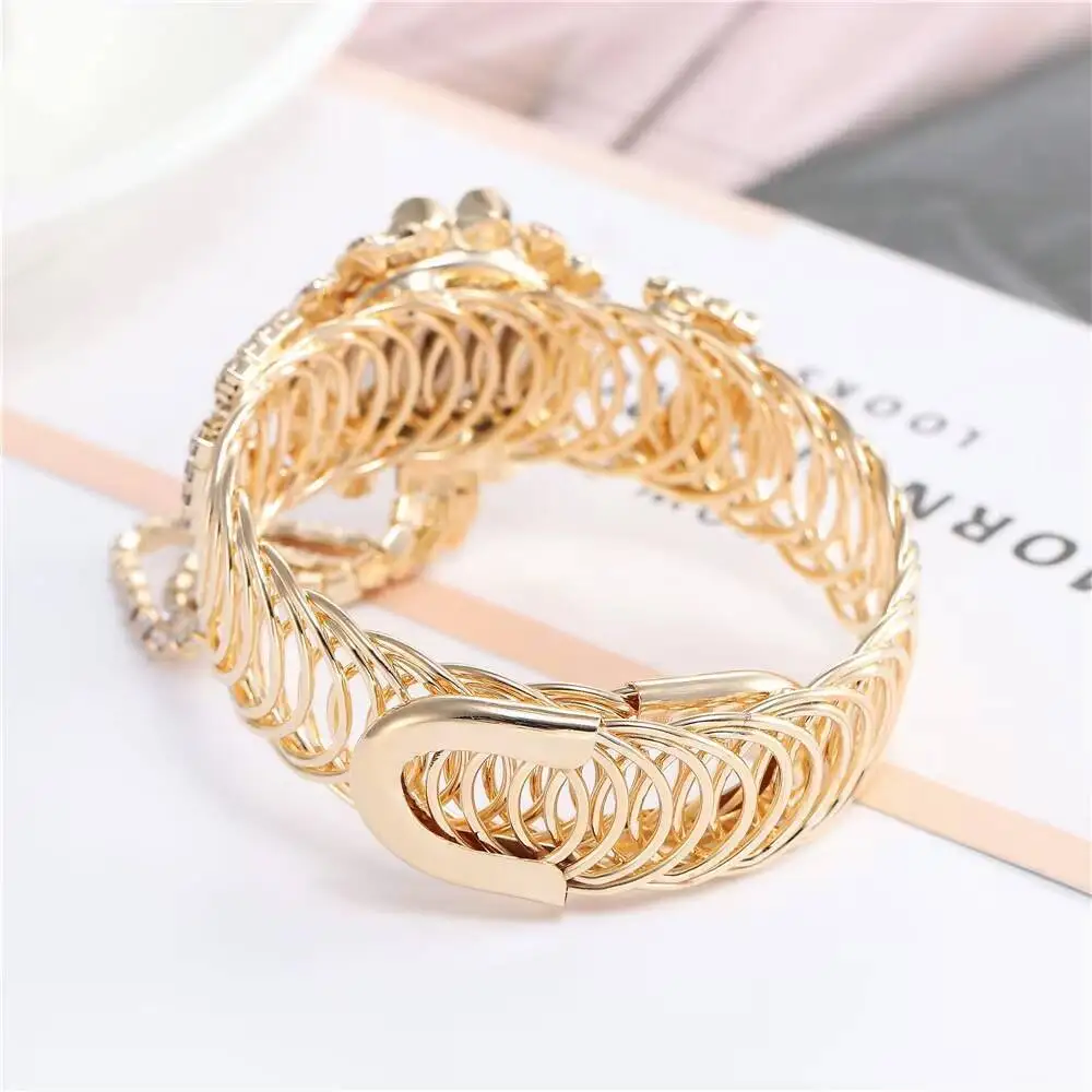 Women's Luxury Rhinestone Quartz Watch with Adjustable Bangle