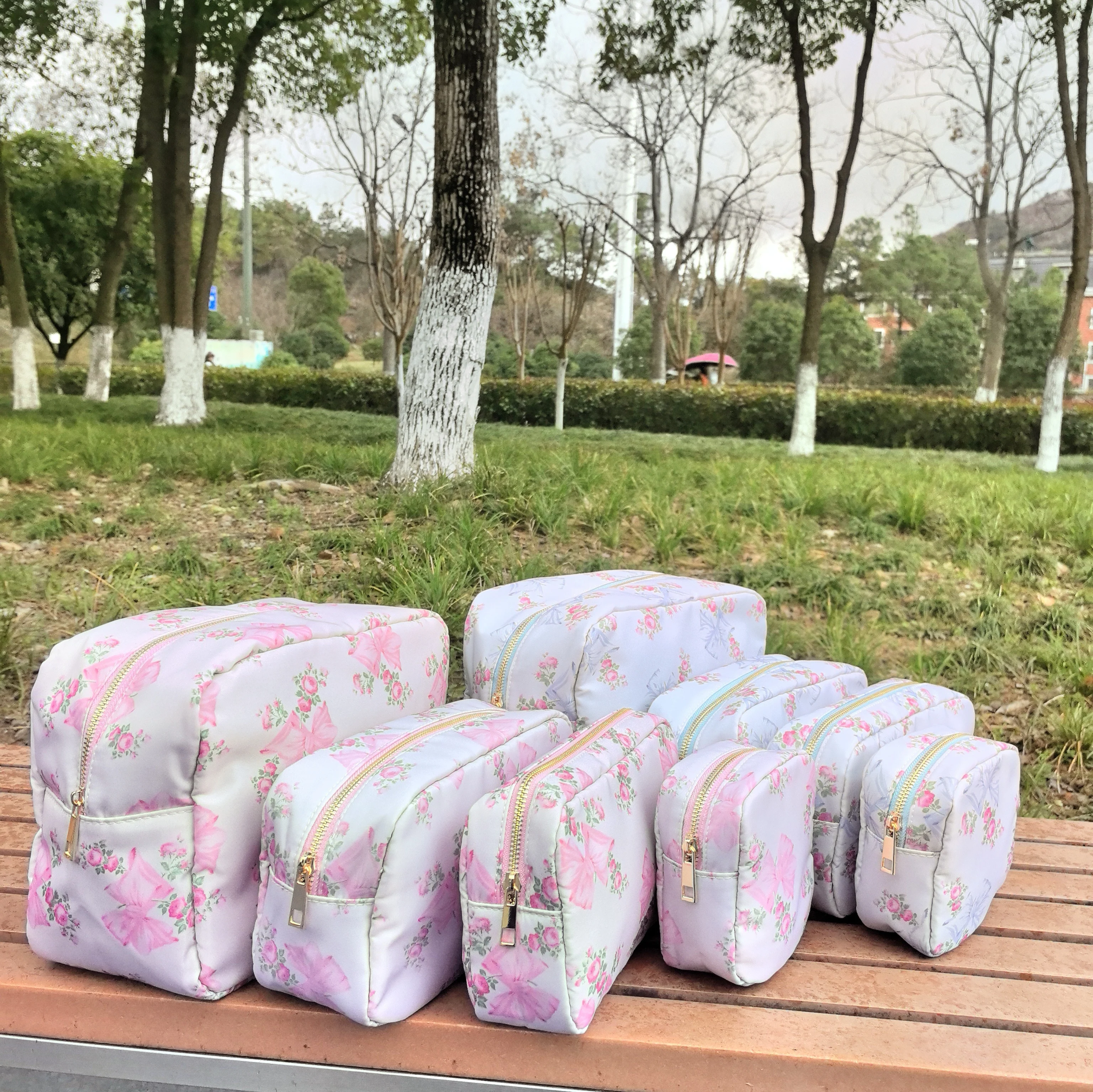 Waterproof Nylon Flower Bow Printed Make Up Pouch Bag Women Cosmetic Pouch Bag Birthday Holiday Gift