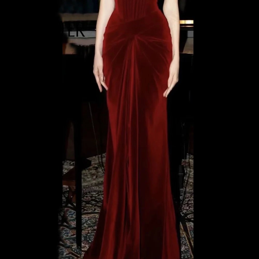 Wide Straps Claret Velvet Prom Dresses Red Boned Bodice Ruched Hips Mermaid Evening Gowns Sweep Train Burgundy Celebrity Dress