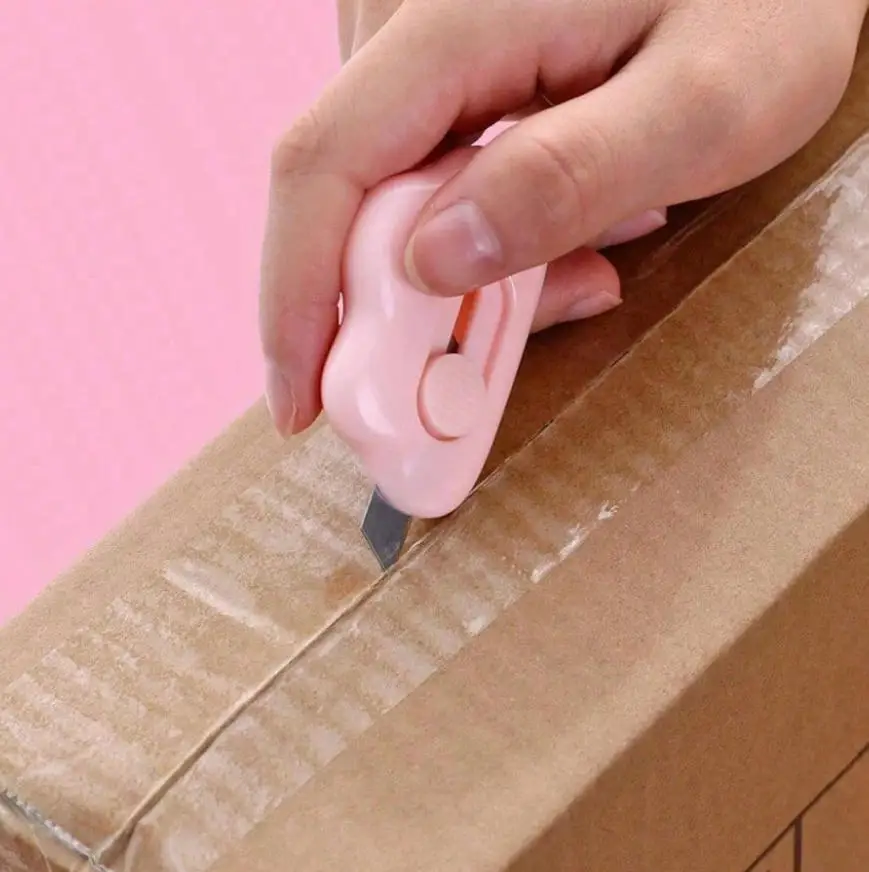 1/5Pcs Cute-shaped Miniature Car-shaped Multi-functional Knife Tools in Random Colors, Portable Small-sized Student Sta