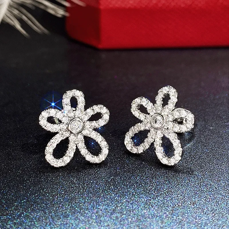 New White Cubic Zircon Heart Flower Stud Earrings for Women Trendy Bridal Gift Crown Earring Luxury Jewelry Korean Accessories