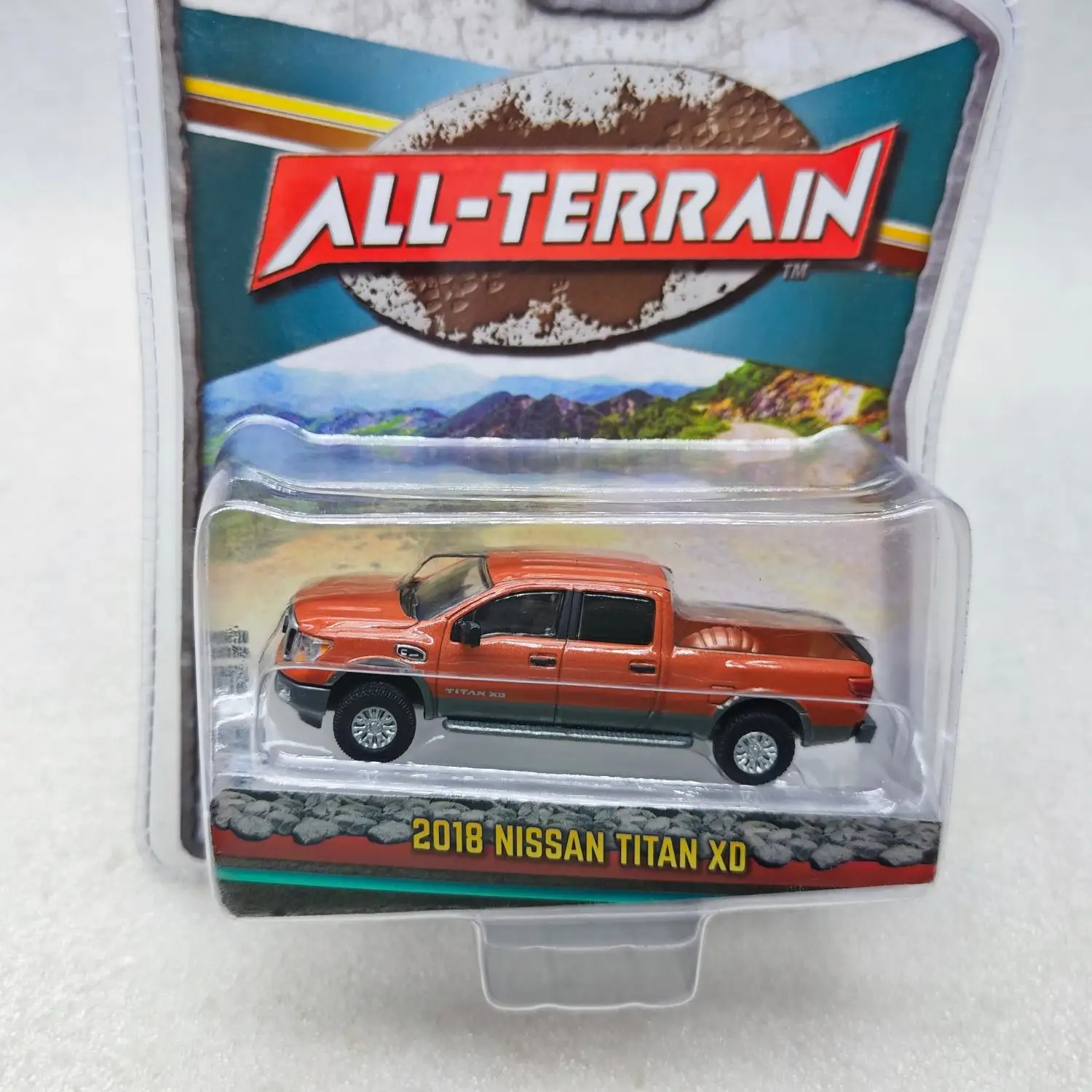 

1:64 2018, Титан XD, высокая имитация литья под давлением автомобиля, модель из металлического сплава, украшение автомобиля, коллекция подарков