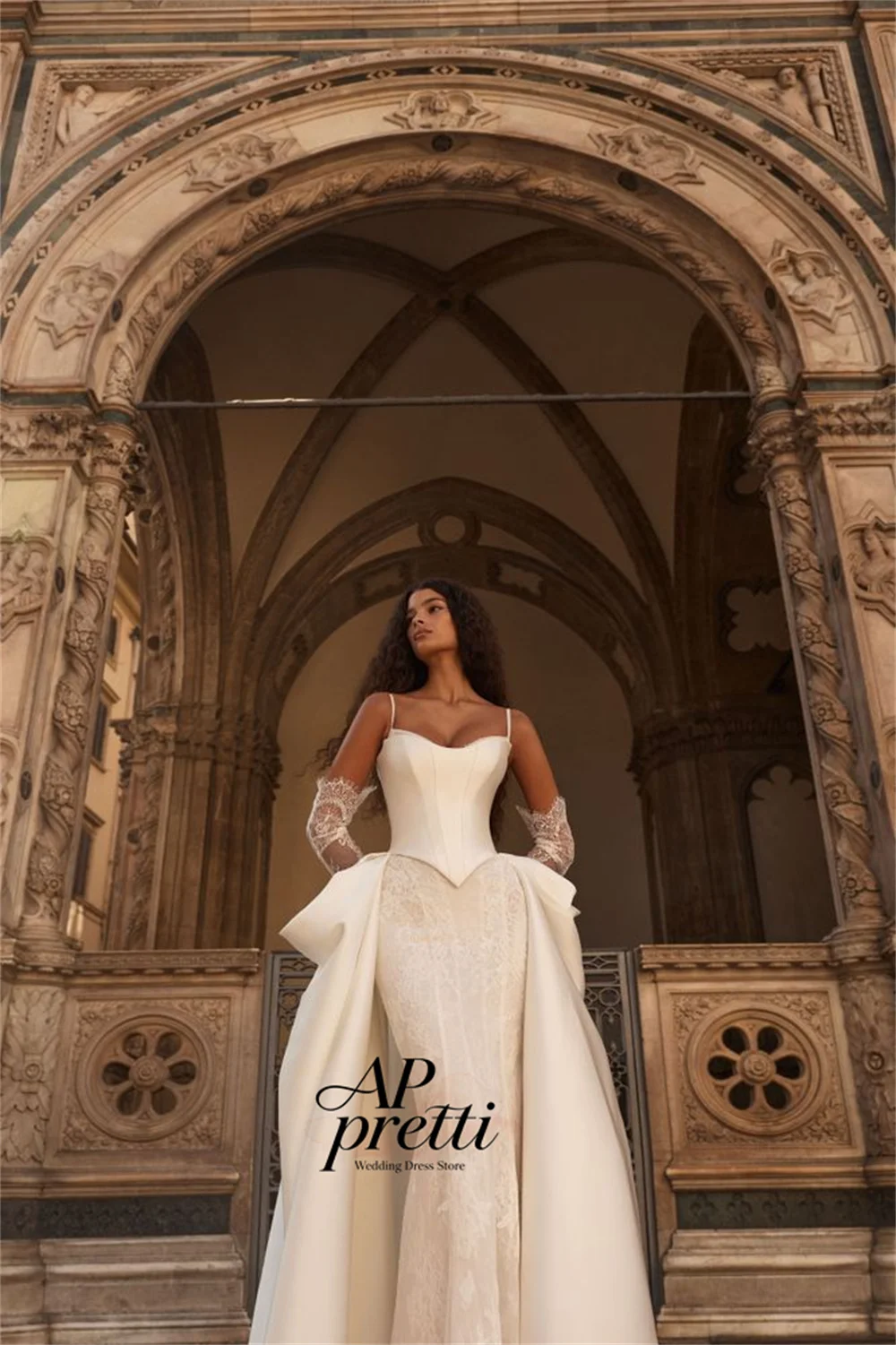 AP pretti Gorgeous Mermaid Trumpet Lace Bridal Gown Spaghetti Strap Detachable Train Satin Fashion Wedding Dresses Customized ﻿