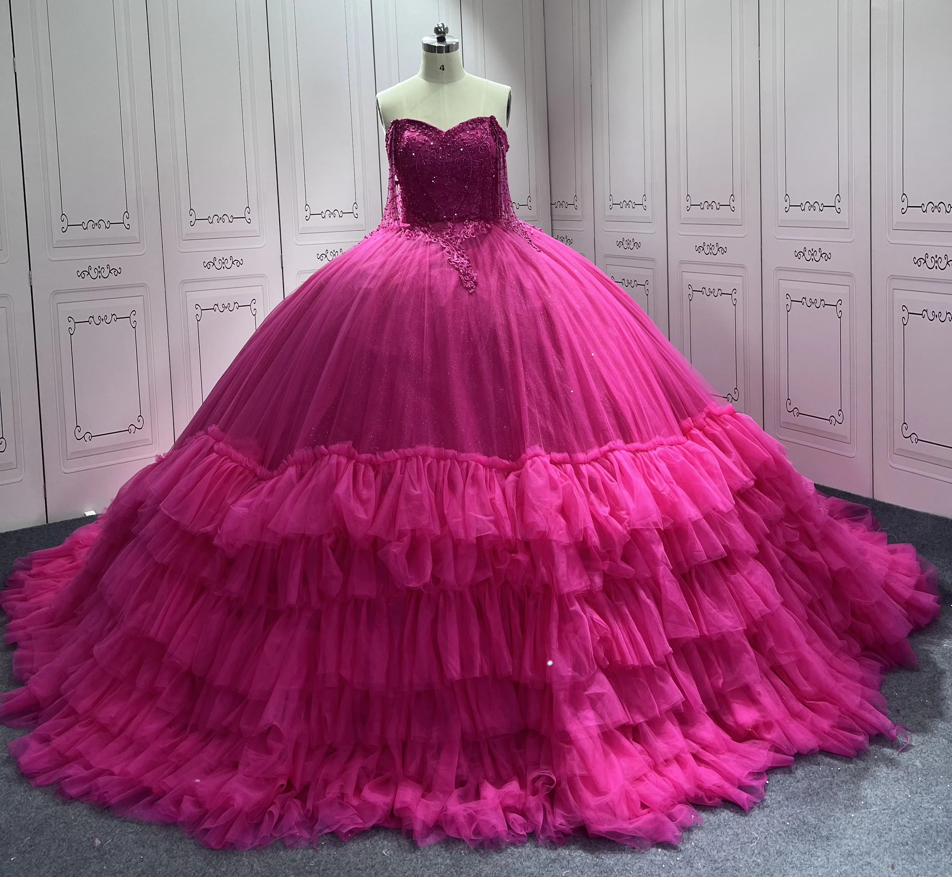 Ruffled Sweetheart Hot Pink Quinceanera Dress 2024 Spaghetti Straps Party Sweet 16 Ball Gown Graduation Prom Gowns