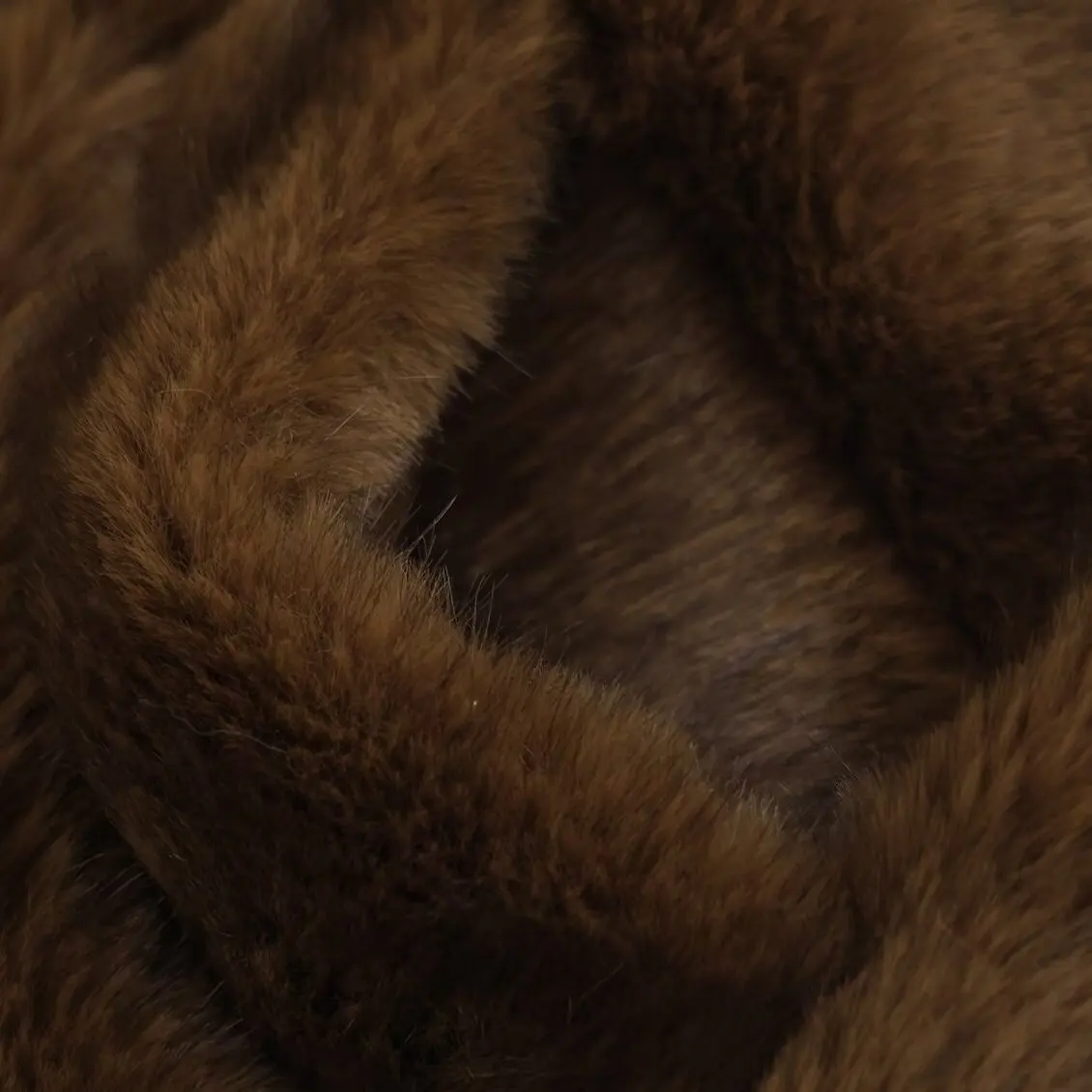 جديد الخريف الشتاء ort Jaet معطف المرأة تأثير الفراء الاصطناعي ملابس خارجية ZR Sle 434938 السيدات Faion ألياف البوليستر