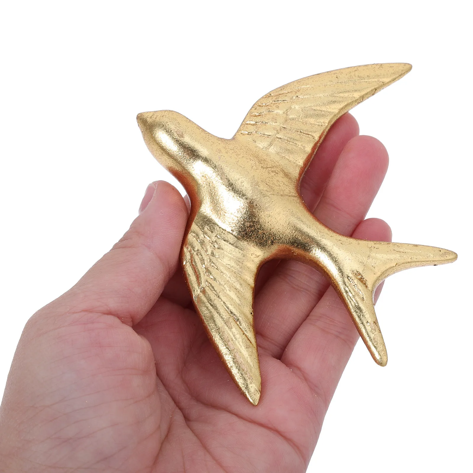 3Pcs Gold Resin Swallow Wall Decoration Realistic Flying Bird Sculpture Art for Living Room Bedroom Vintage Wall Resin Ornament