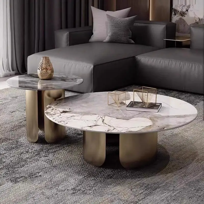 

Итальянский минималистичный гостиничный номер, круглый журнальный столик из каменной плиты, комбинированный светильник, роскошный элитный гостиной, бытовой тип, кофе t