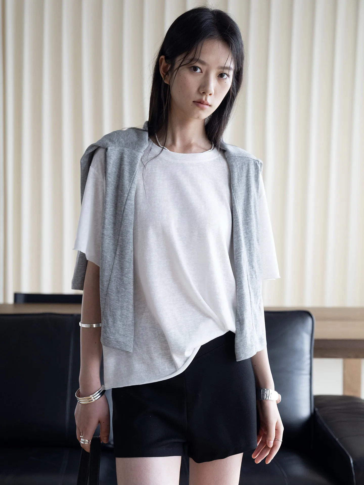Summer new French relaxed and lazy round neck small rolled edge solid color T-shirt loose slimming top for women