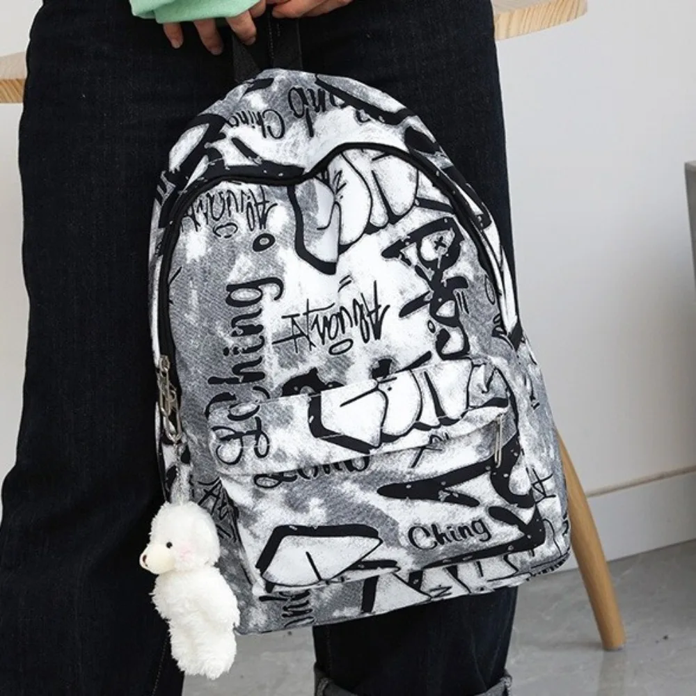Large Capacity Graffiti Students Schoolbag Fashion Cute Women's Backpack Casual with Pendant School Bags for Girl Commuting