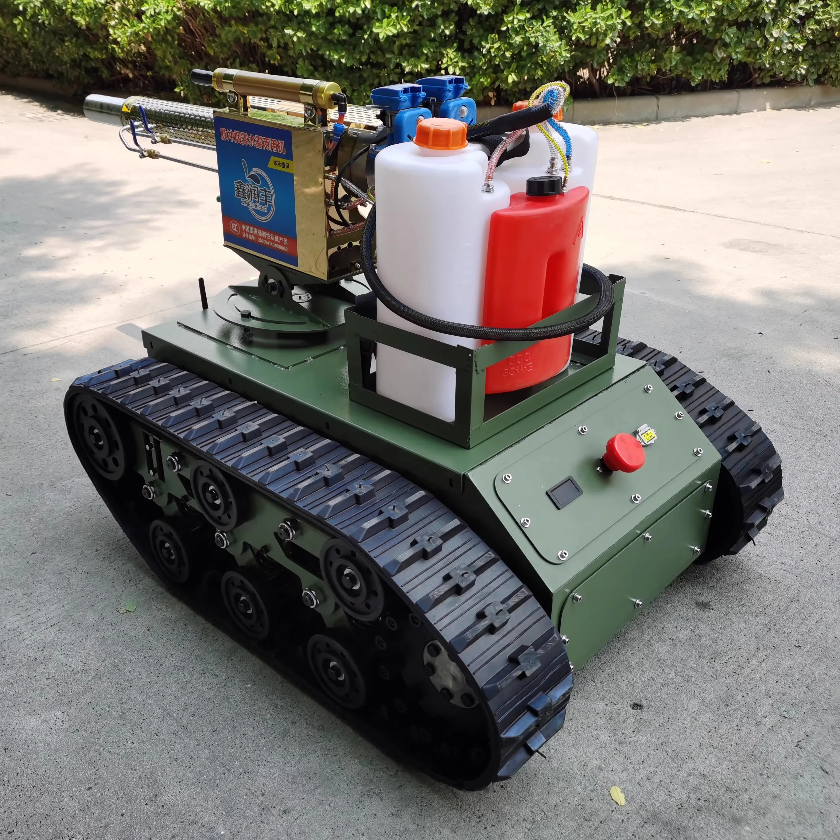 Factory direct sales rubber track chassis carbon steel electric remote control all terrain walking green spraying machine robot