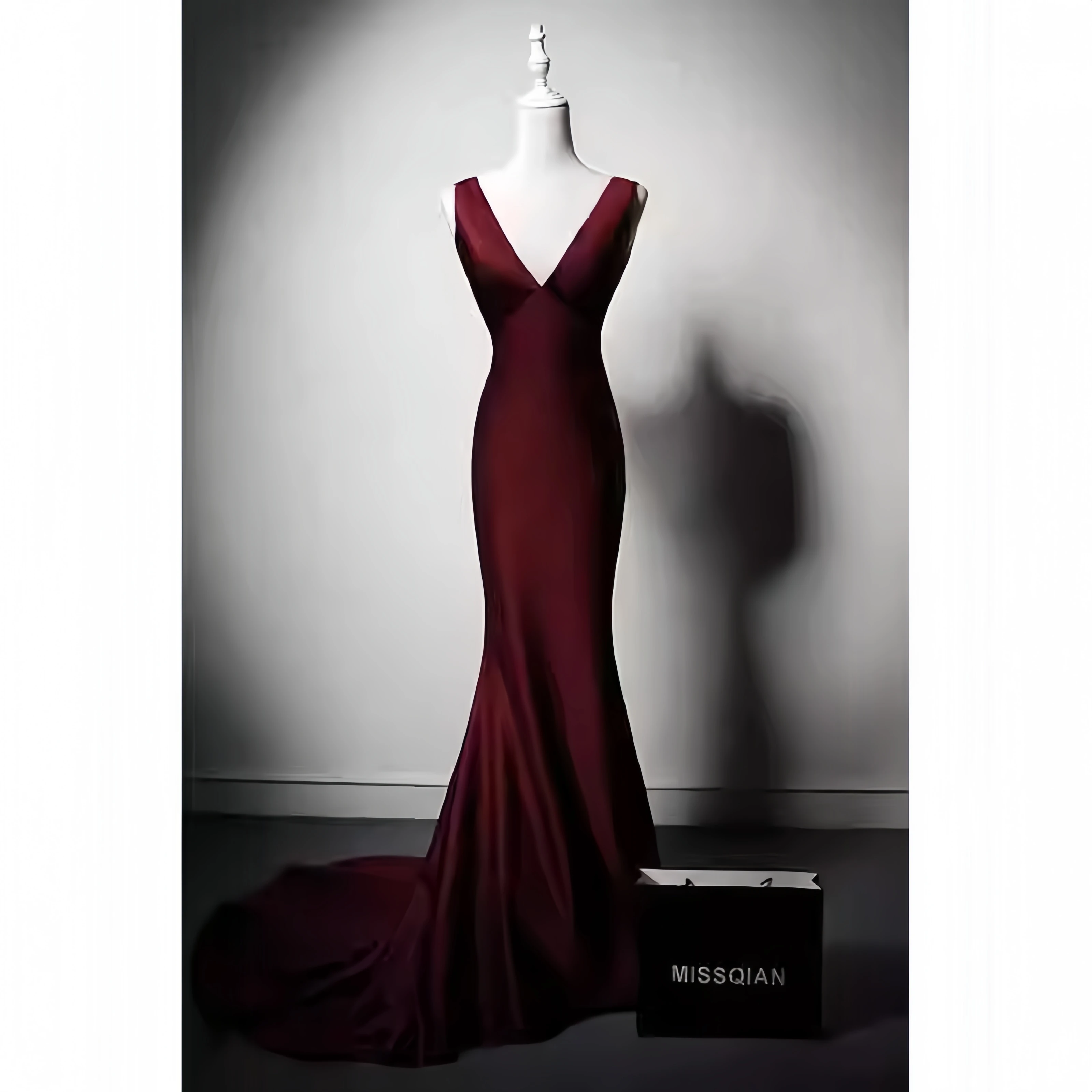 

Sexy Burgundy Celebrity Dresses Deep V-shaped Backless Sleeveless Mermaid Suitable For Women's Formal Occasions Parties Gown