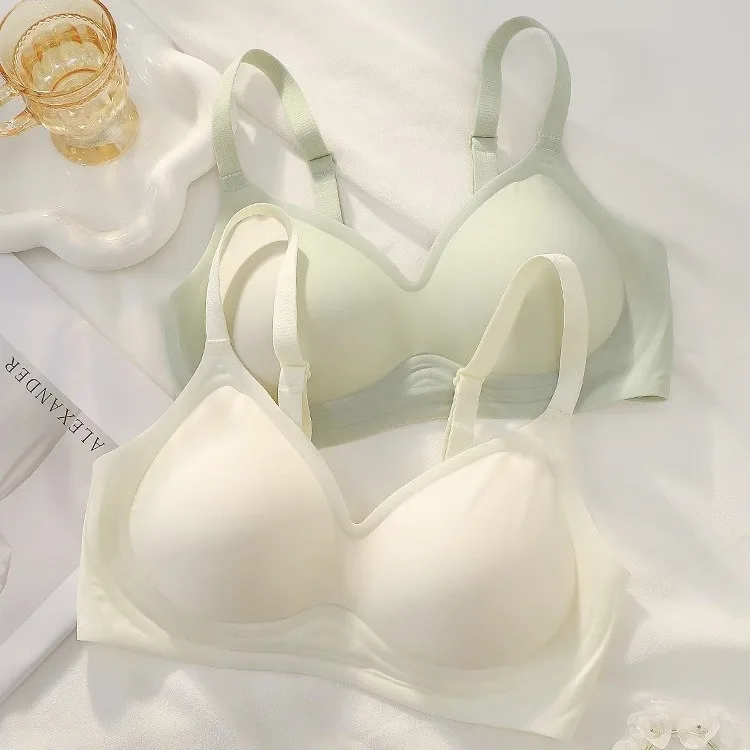 

Soft Supportive Thin Band Bra Women's Comfortable Skin-Friendly Gathered Chest Steel Ring Bra Casual Simple Style Cotton Fabric