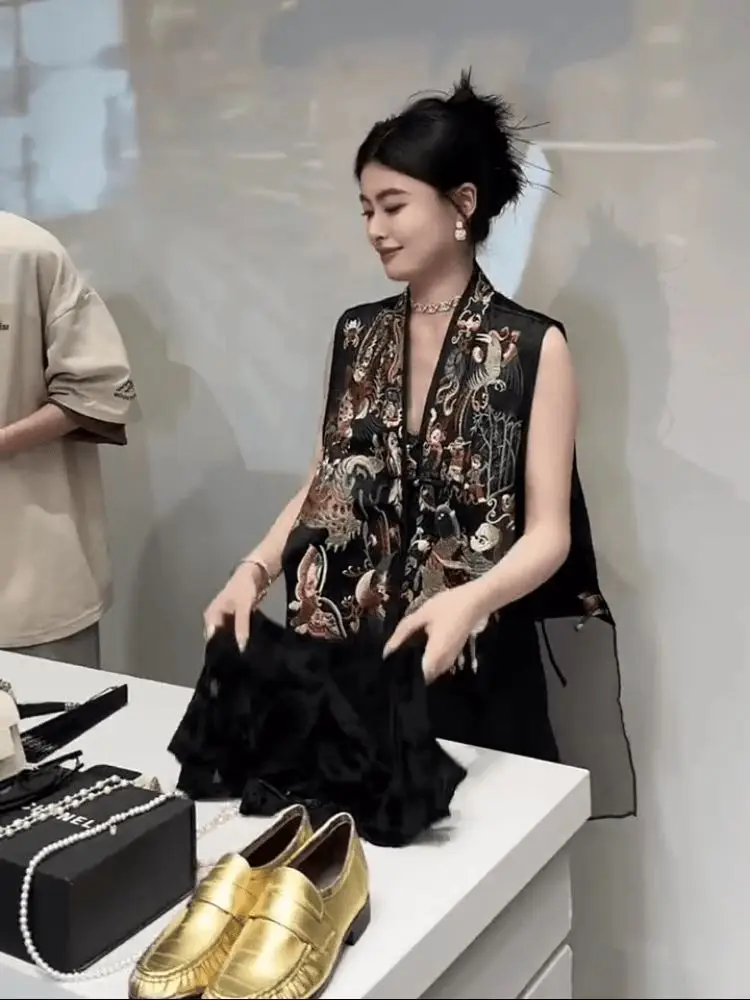 New Chinese Temperament Embroidery Vest Y2k Aesthetic All Match Summer Single Breasted Thin Casual Women Shirts Sleeveless Camis