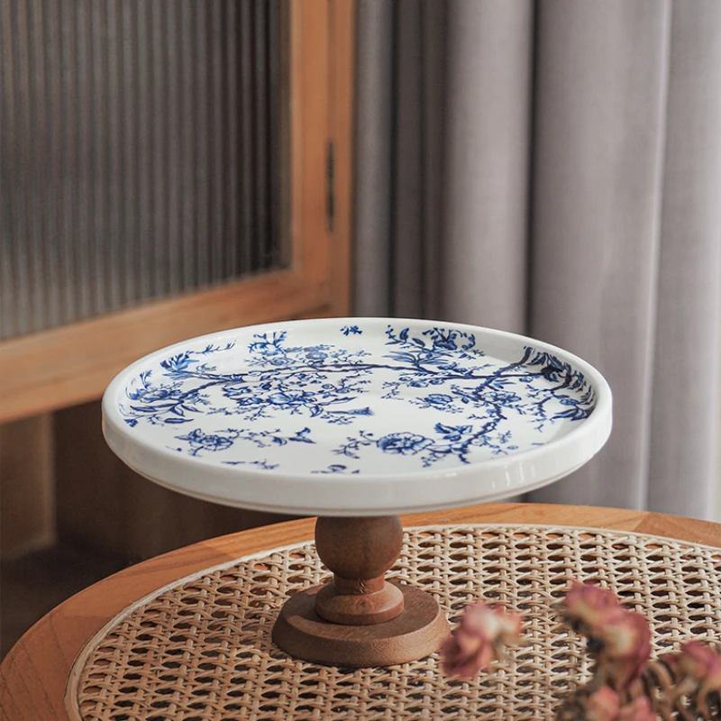 Vintage blue and white wooden stilt plate, aromatherapy refreshments, fruit storage tray, home furnishing high-end ornaments