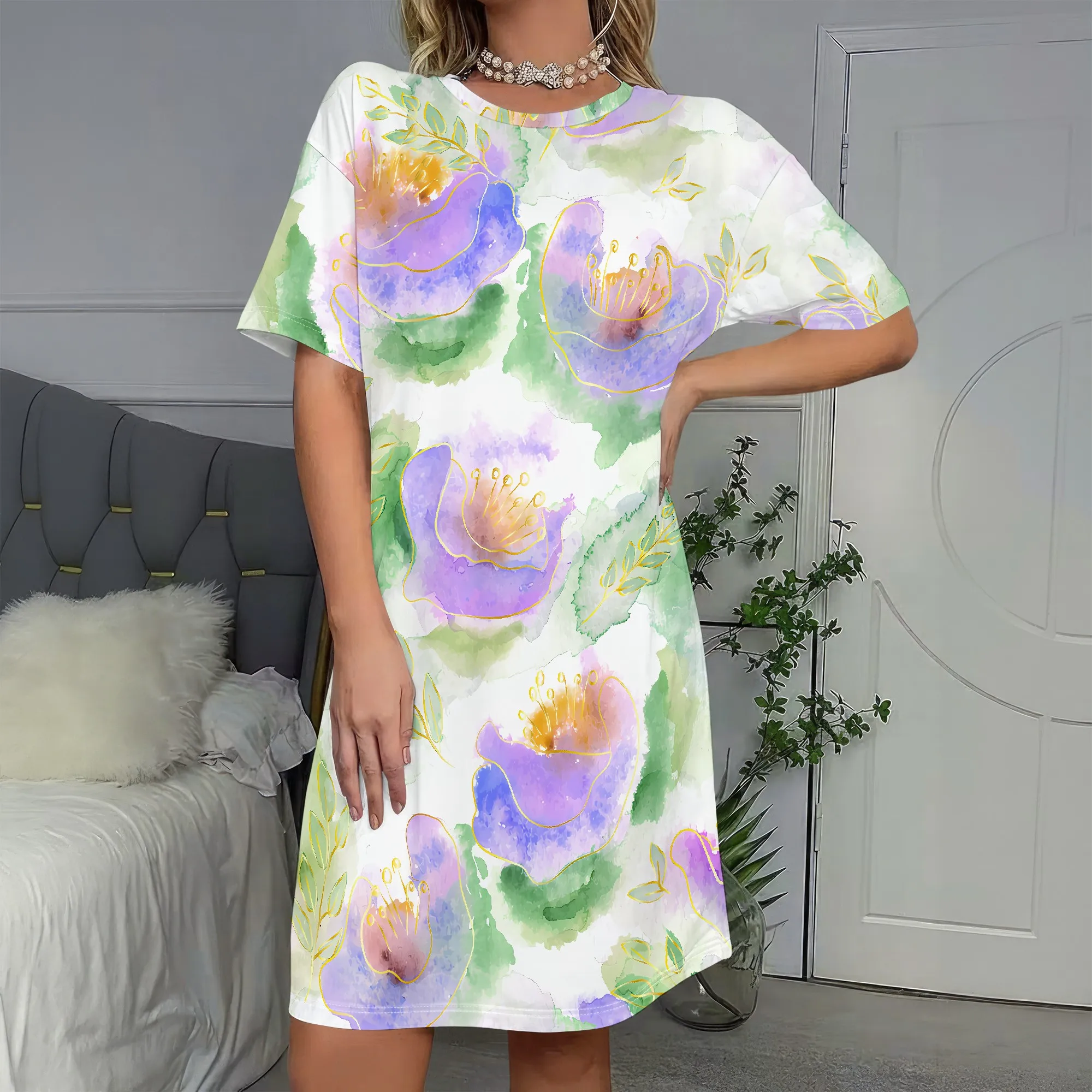 

Watercolor Floral T-Shirt Dress, Purple Rose Print Short Sleeve Shift Dress, Boho Summer Beach Wear, S-2XL