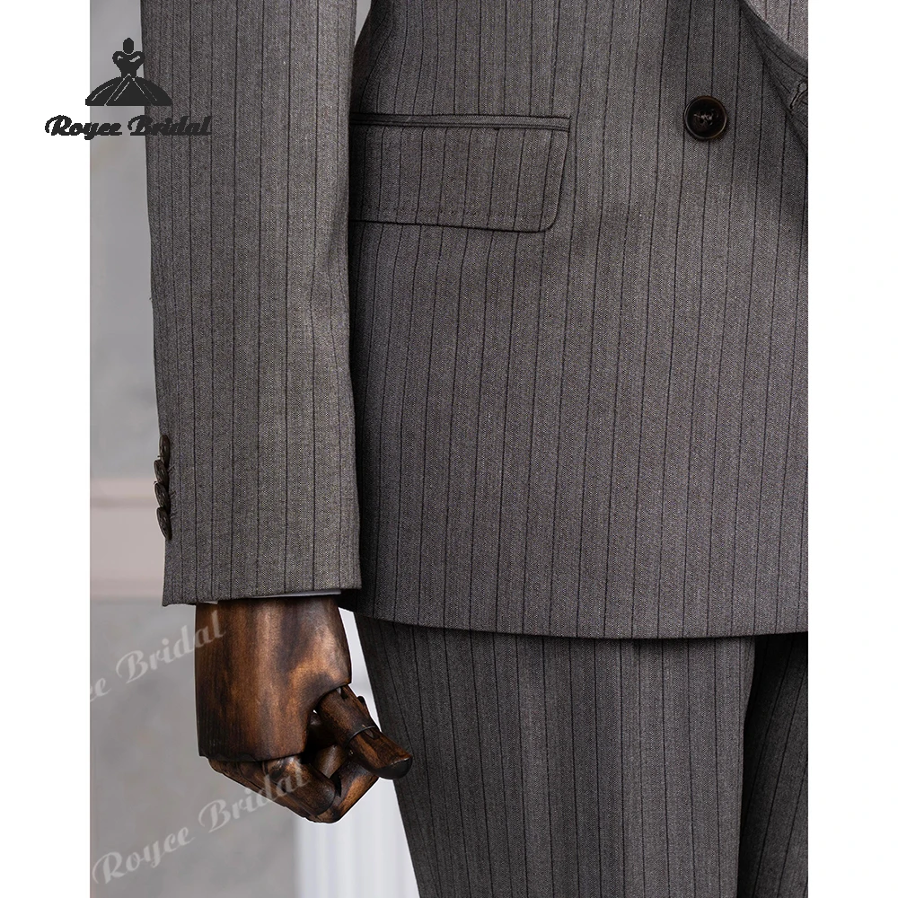 Braun gestreifter zweiteiliger Herrenanzug mit spitzem Revers, Hochzeit 2026, zweireihiger Business-Anzug, maßgeschneidert für Herren