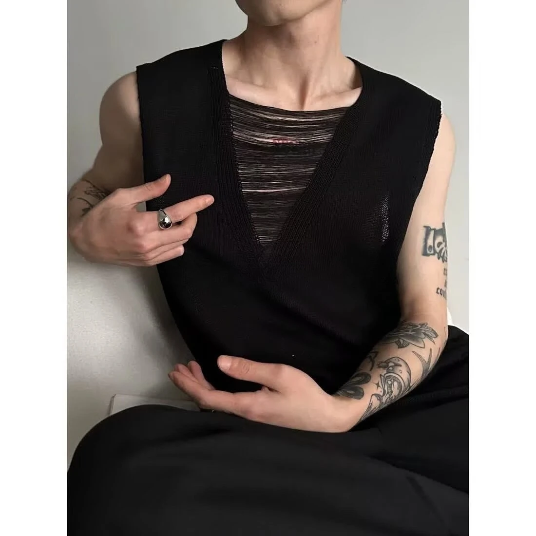 Street Style Niche V-neck Knitted Vest Men's Casual Loose and Simple Solid Color Sleeveless Top