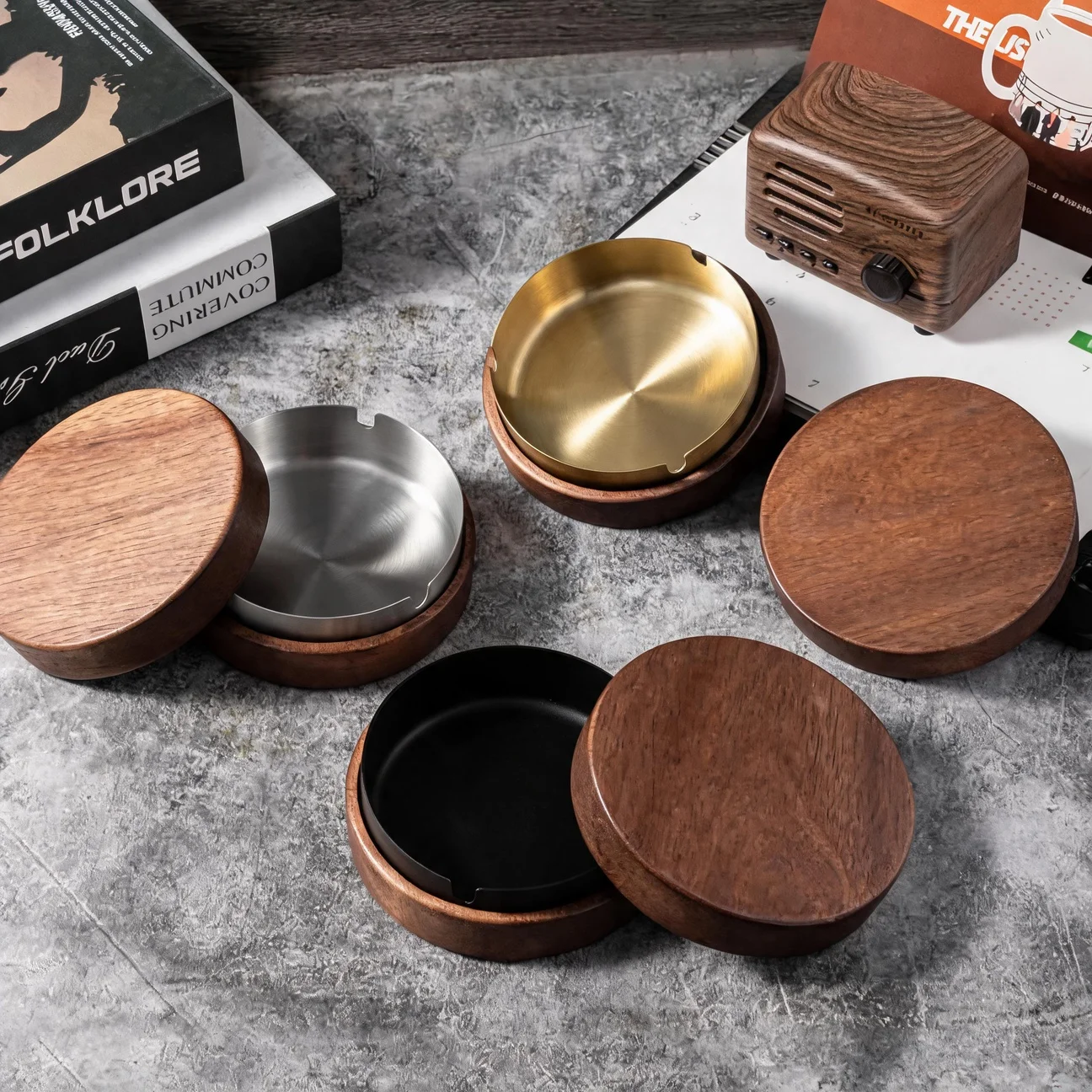 Creative Walnut Wood Ashtrays with Lid Stainless Steel Lining Windproof Smoke Proof Durable Easy To Clean Ashtray Cigar Box