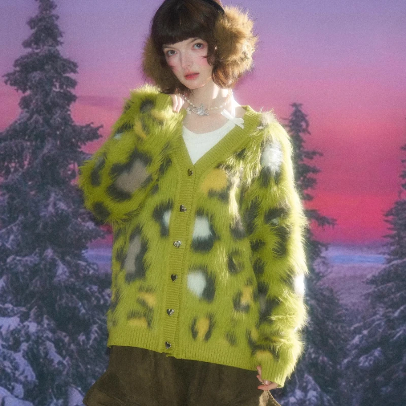 Jesienno-zimowy sweter damski w delikatny wzór panterki, luźny, uniwersalny kardigan z dekoltem w serek w stylu amerykańskim retro, ciepły.