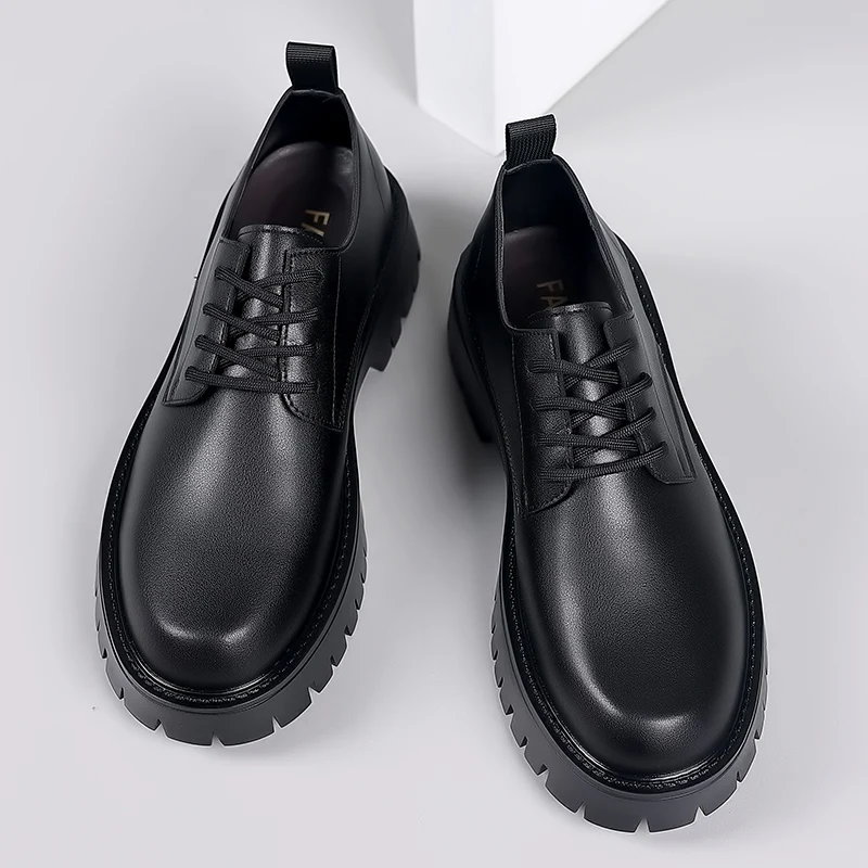 Chaussures en cuir véritable à l'offre elles optiques pour hommes, chaussures formelles pour vêtements de travail, chaussures d'affaires de conférence, mode de rue