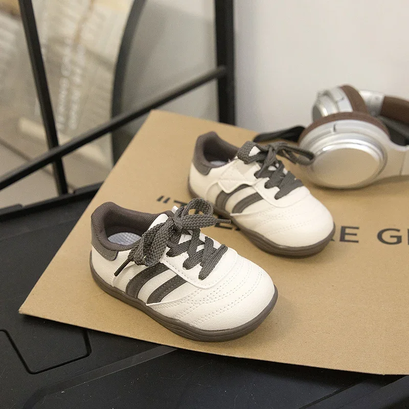 

Kids Sports Shoes Toes Capped Anti-kicked Boys Girls Casual Shoes Striped Trendy 2025 New Fashion Children Running Shoe Non-slip