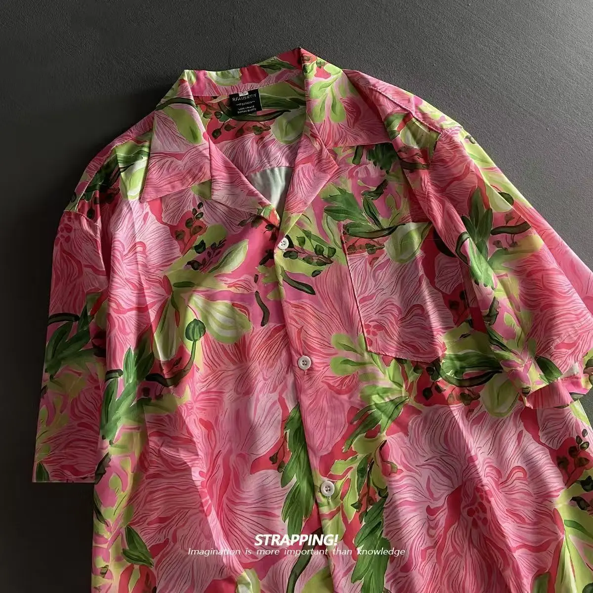 

Pink Graffiti Floral Cuban Collar Hawaiian Shirts Women And Men Short Sleeve Button Up Vintage Beach Blusas Vocation Summer