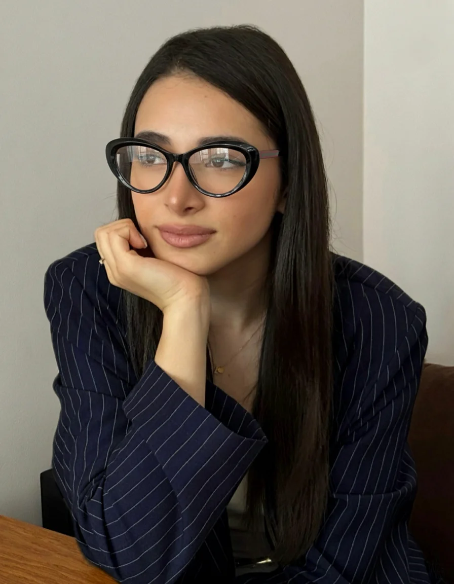 

Ultra-Light Cat-Eye Blue Light Blocking Glasses TR90 Frame Spring Hinges No-Pinch Trendy Versatile Simple Fashionable