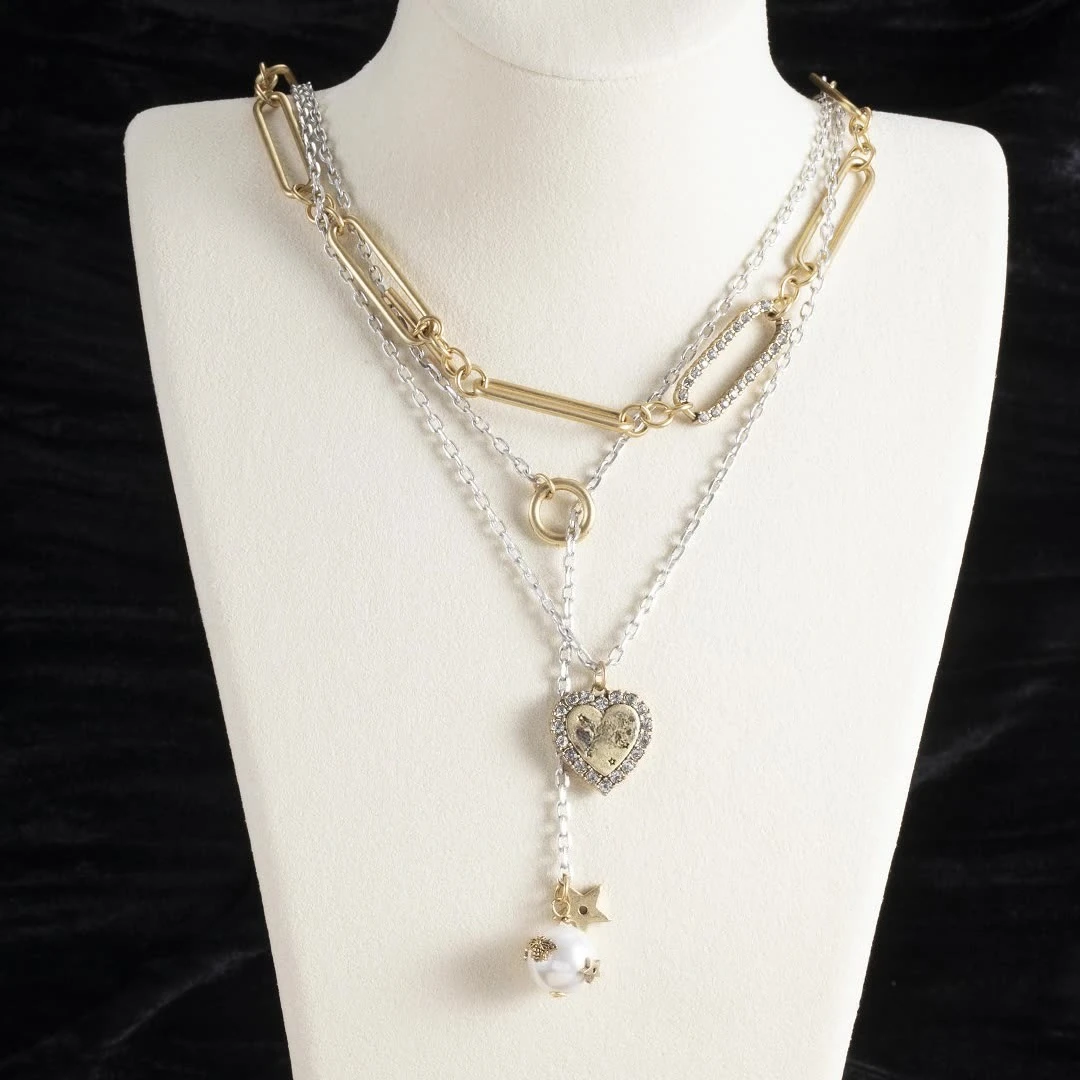 

Letter Flash Diamond Love Necklace Women's Retro Color Matching Multi-layer Neck Chain Medium Antique Pendant