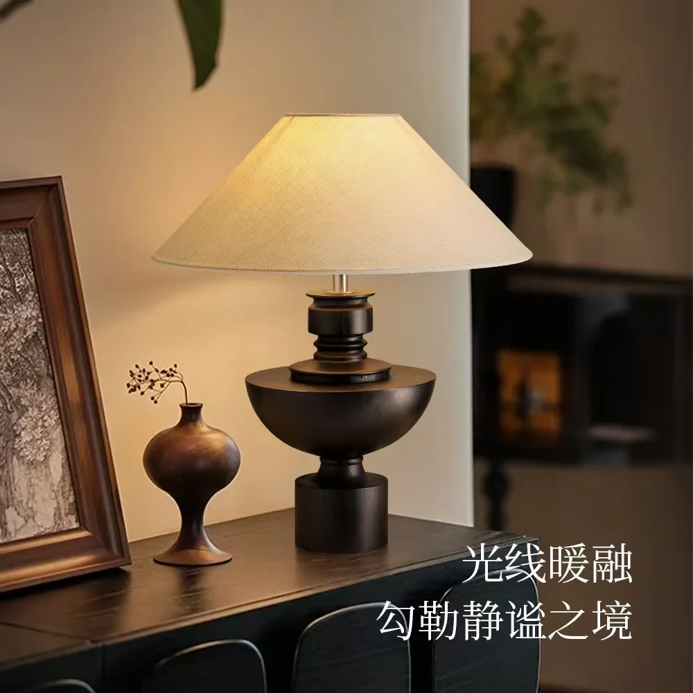

Bed and breakfast hotel solid wood desk lamp new Chinese style living room study bedroom bedside decoration