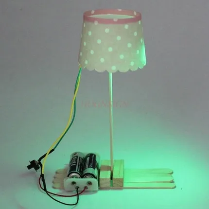 Petit abat-jour de table, bricolage, petite lampe de table, modèle scientifique populaire, emballage de matériel fait à la main, technologie faite à la main