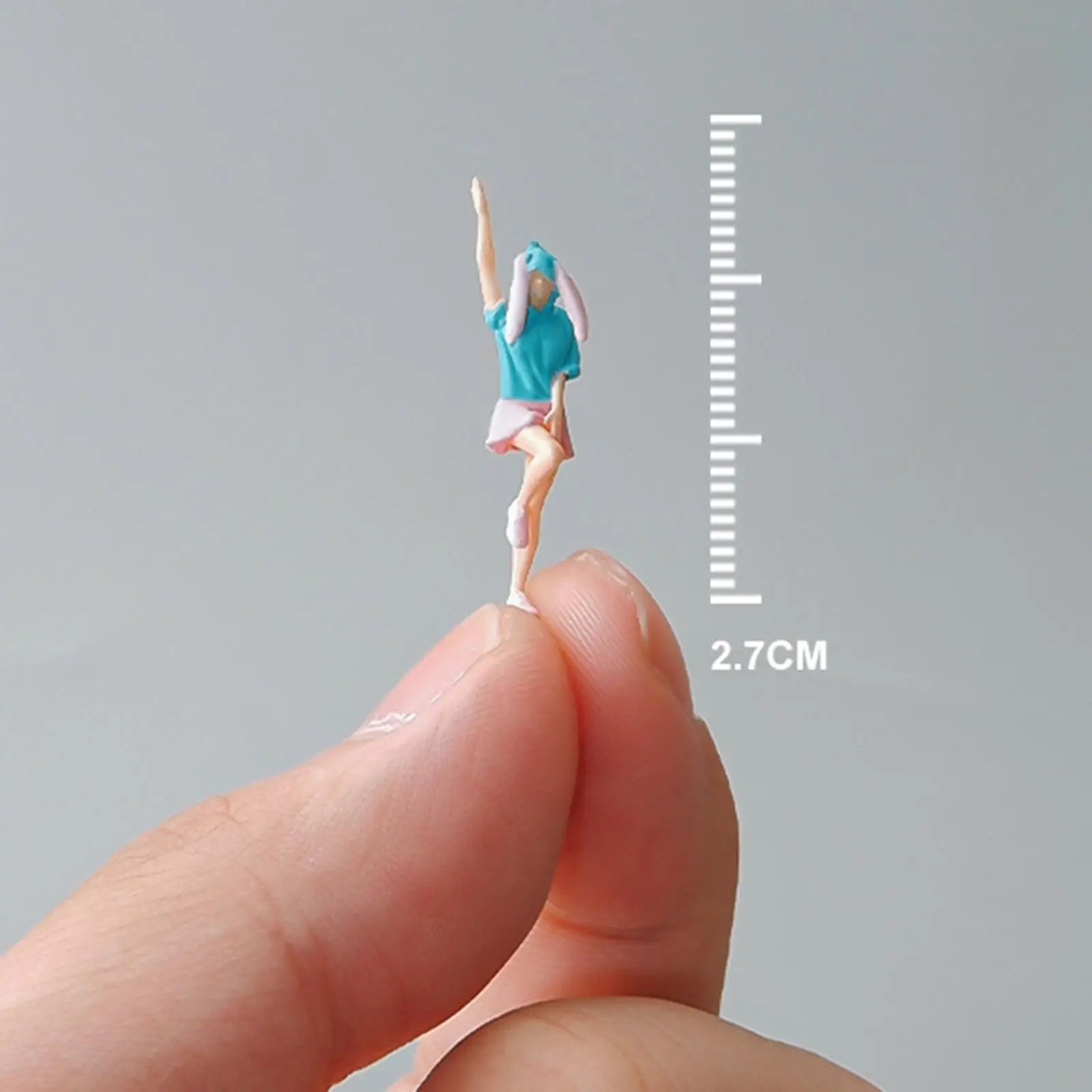 1/64 Diorama Figure Character Dancing Women Miniature Layout Street People Model for DIY Projects Micro Landscape Photo Props