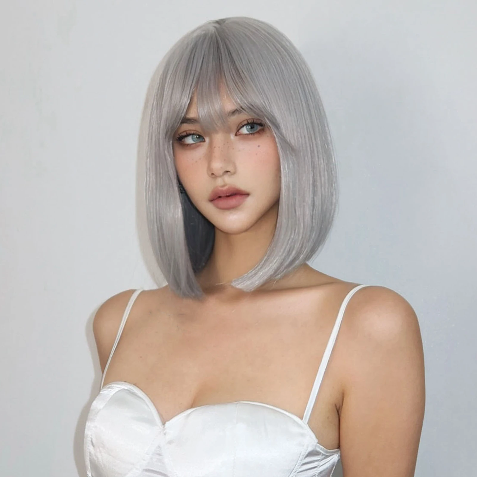 Silver Gray Short Straight Wig Synthetic Bob Wigs with Bangs for White Women Cosplay Daily Use Wig Natural Hair Heat Resistant