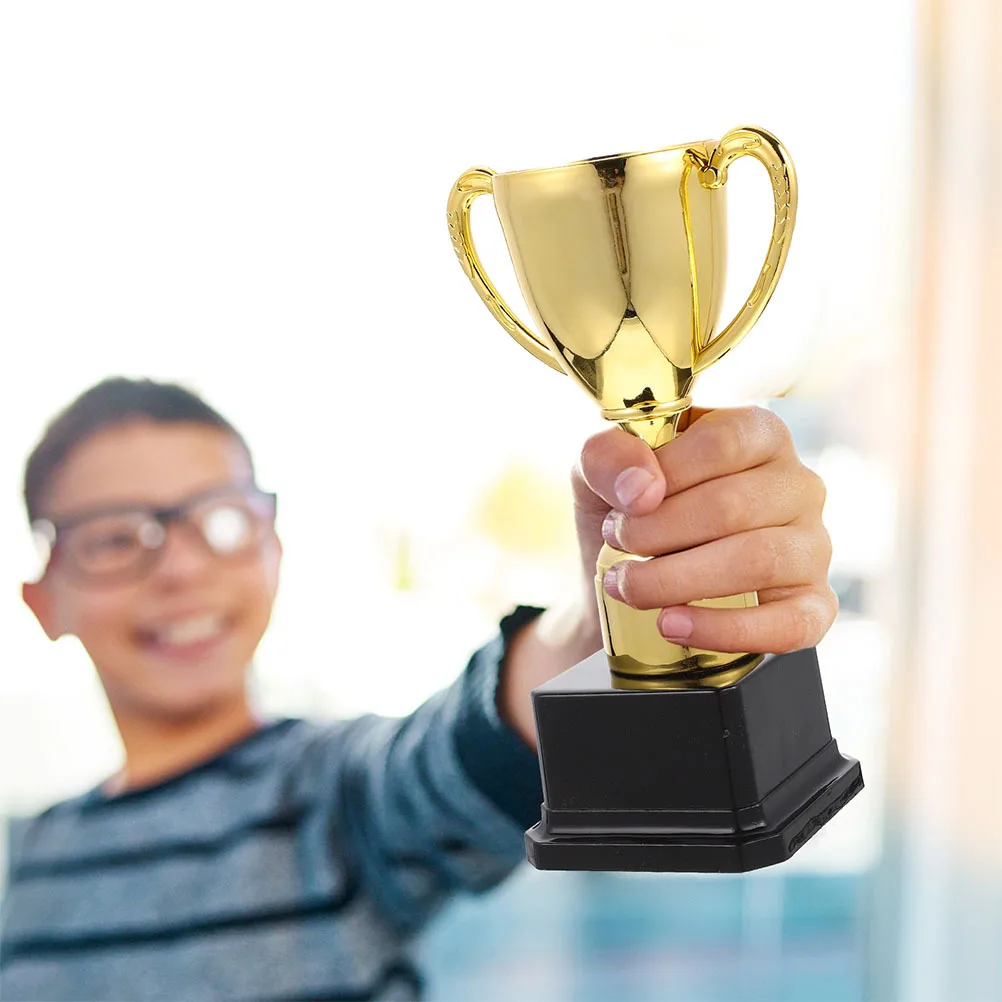 

Trophy Gold Plastic Trophies Competition Awards Party Prizes Desktop Decor Motivational Reward Gift For