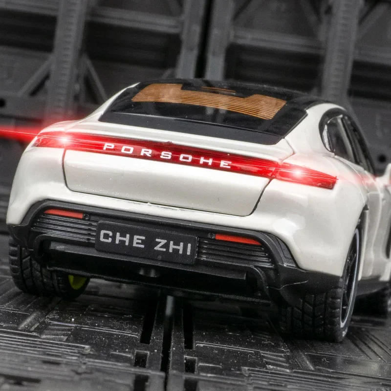 1:32 Porsche Taycan Alloy Sports Car Diecast Model Sound And Light Pull Back Toy Trendy Display Ornament Present For Children