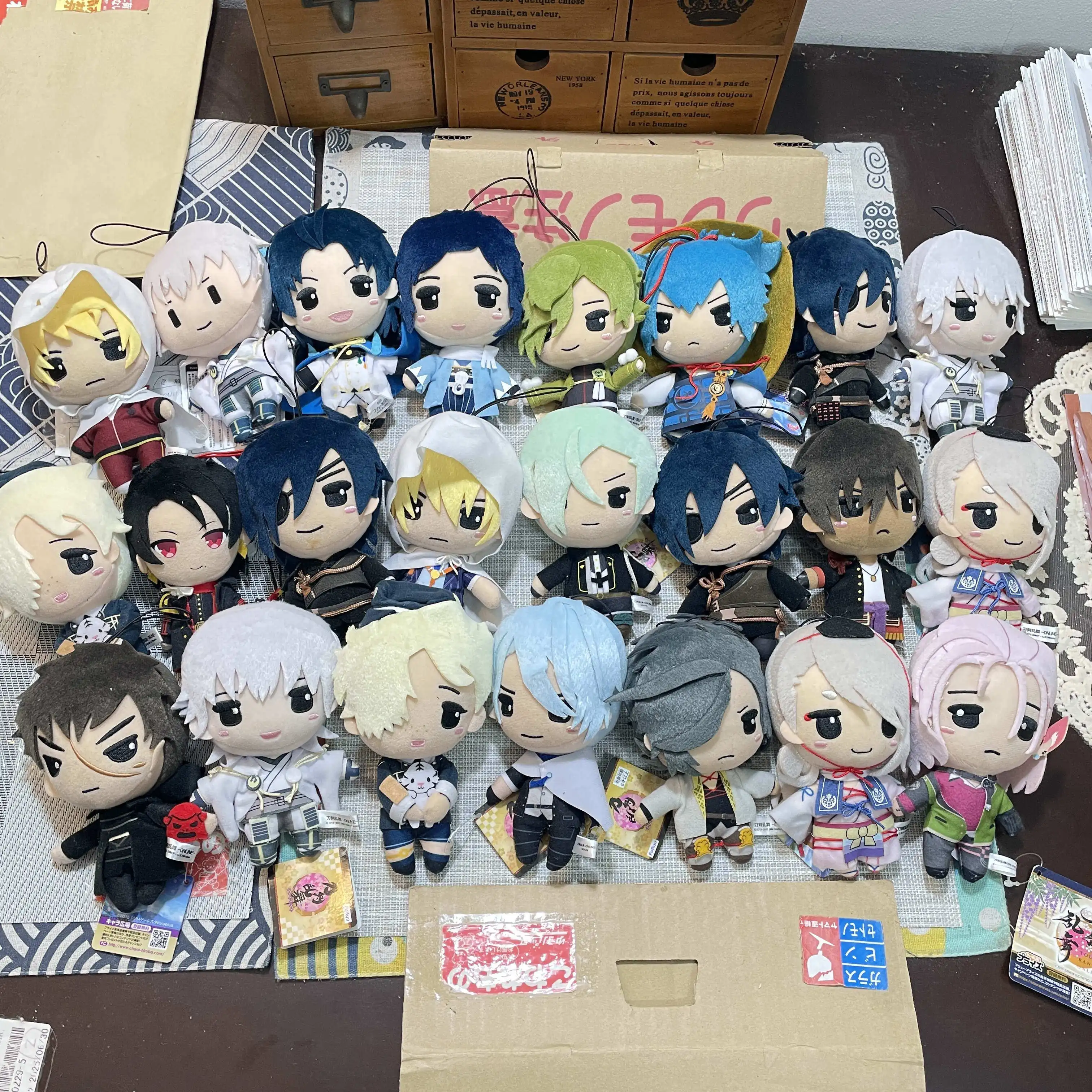 

Оригинальная плюшевая кукла Touken Ranbu - официальный коллекционный аниме-сувенир от FuRyu, прямые поставки из Акихабары