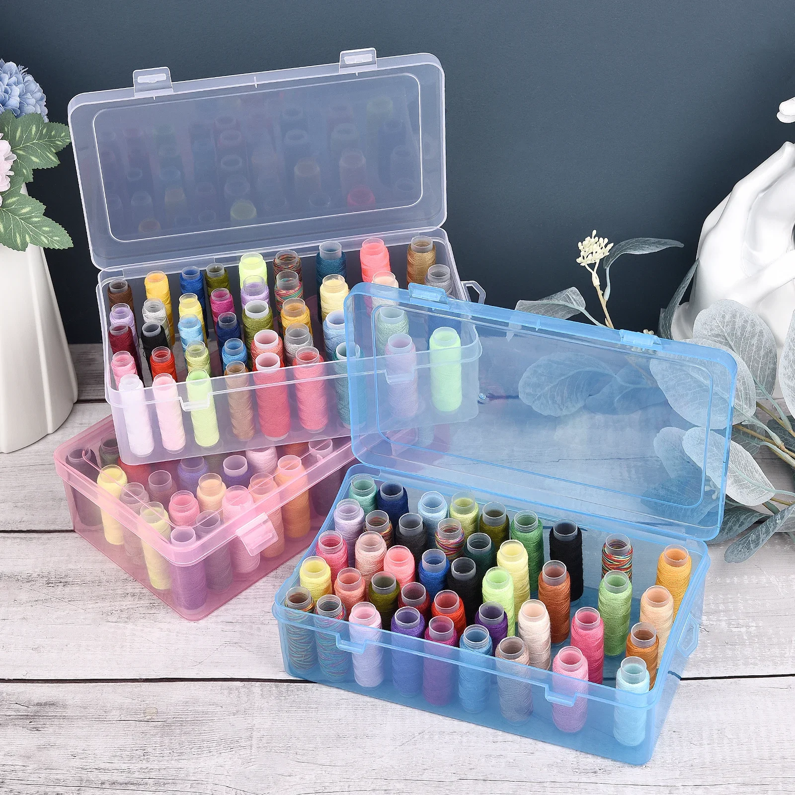 กล่องเก็บด้ายเย็บผ้าแบบใหม่ 24 ช่อง/กล่องเก็บด้ายเย็บผ้า 42 แกน กล่องใส่แกนด้าย เข็มใส อุปกรณ์เย็บผ้า DIY สำหรับใช้ในบ้าน