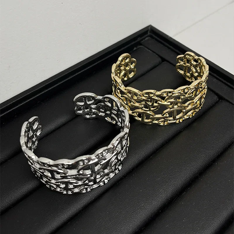 NISHIZAWA Hollow Letter Open Bracelet Simple Fashion Temperament Bracelet European Jewelry