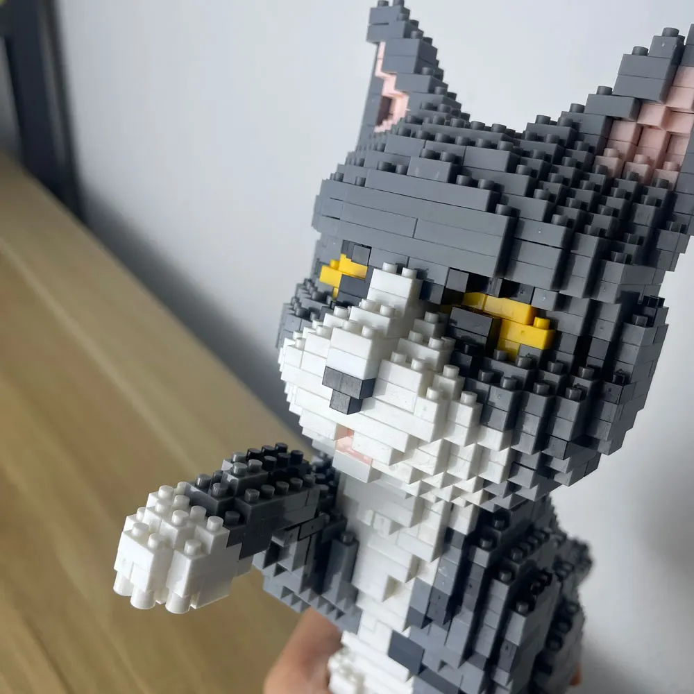 KNEW BUILT-Mini modelo de gato Adorable para niños, bloques de construcción, caras expresivas, opciones naranjas y negras, juguetes para fanáticos