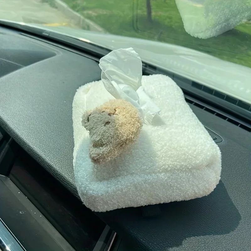 Caja de pañuelos de coche de felpa de oso lindo, diseño cuadrado suave portátil para una fácil recarga y encanto estético, accesorios interiores de coche