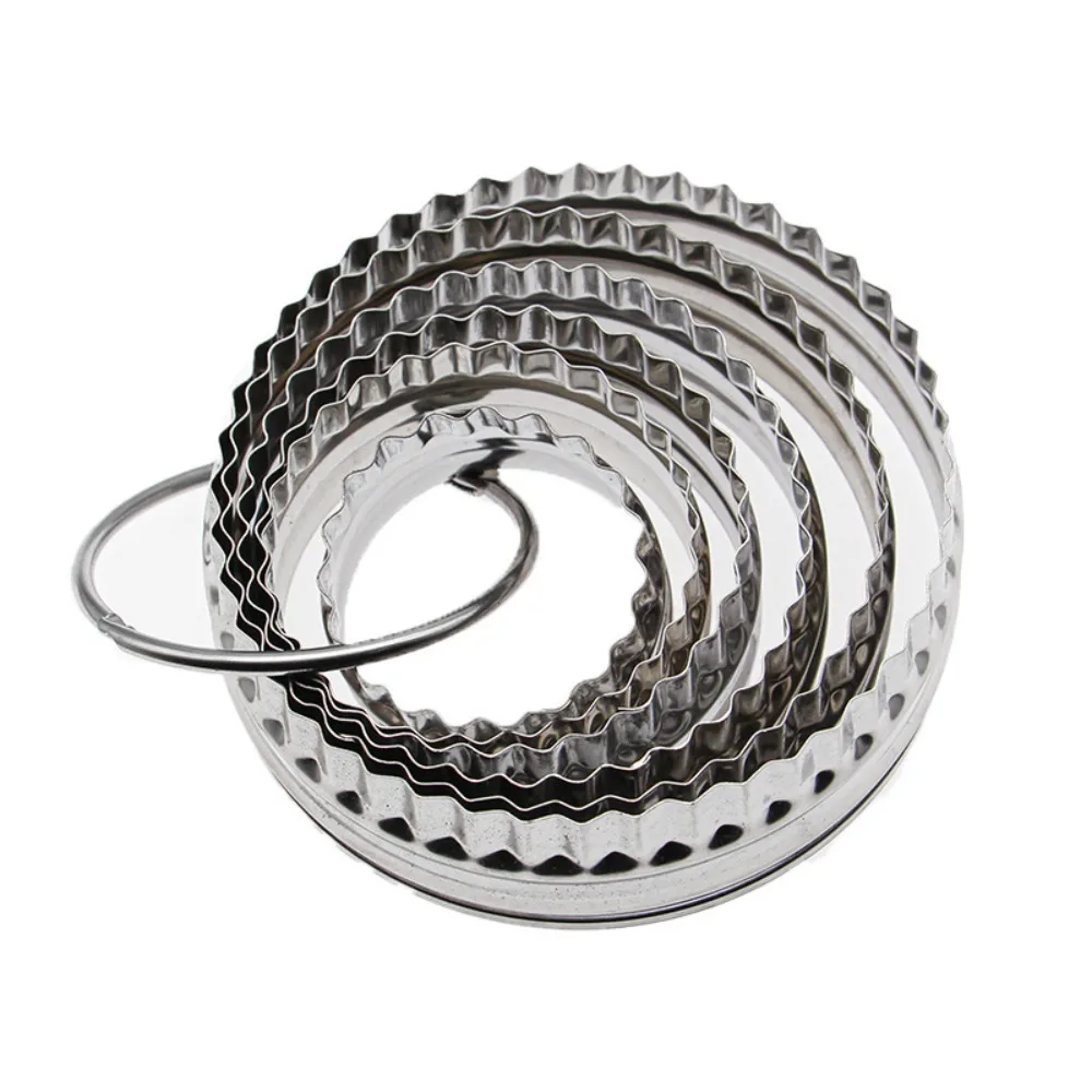 

6Pcs Stainless Steel Ruffled Edge Round Biscuit Mold Rust-proof Hand Press Type Dumpling Skin Cutting Mold DIY