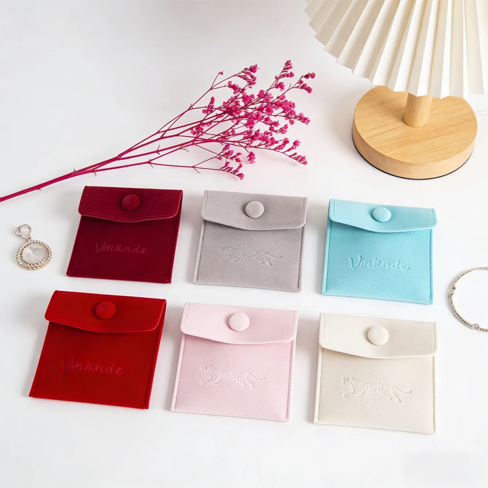 

100Pcs Custom Logo Velvet Jewelry Bags Envelope Snap Bag Pouch 8x8cm Smart Earrings Necklace Ring Bracelet Packaging Gift Sack